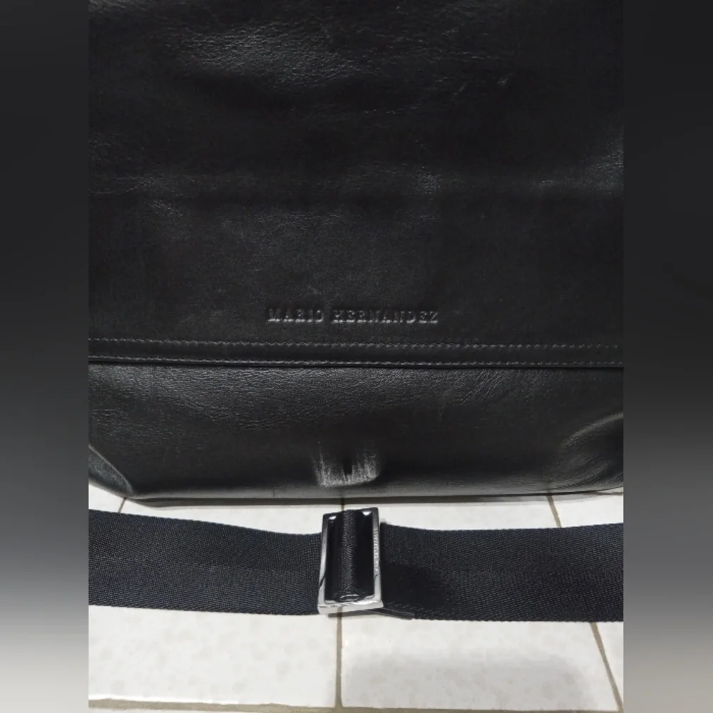 Mario Hernandez Black Leather Messenger/Shoulder Bag - Crossbody - Laptop Bag